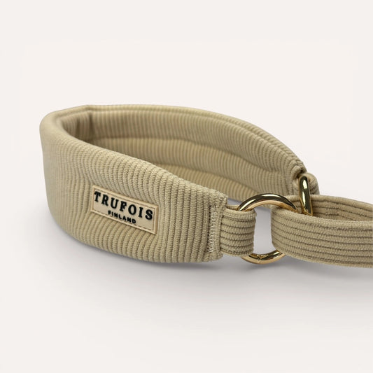 Breiter Kragen Latte Beige Cord Detail mit goldfarbenen Ringen